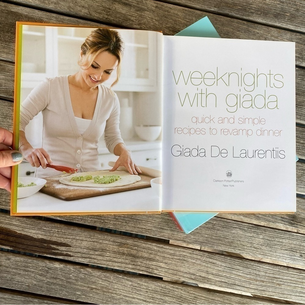 Weeknights With Giada hardcover cookbook De Laurentiis Italian easy Home Meals